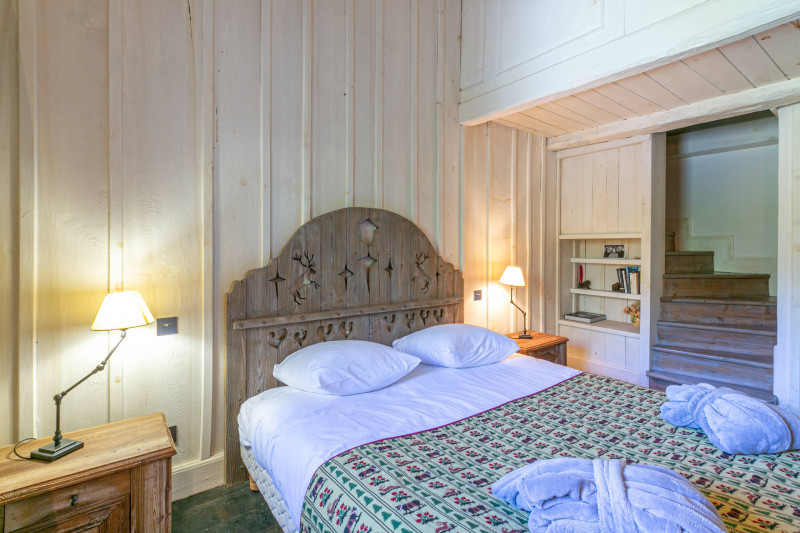 _lv_images__lot_0002340271_12_18430242 _lv_images__lot_0002340271_12_18430242