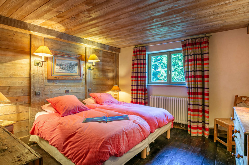 _lv_images__lot_0002340271_13_18223369