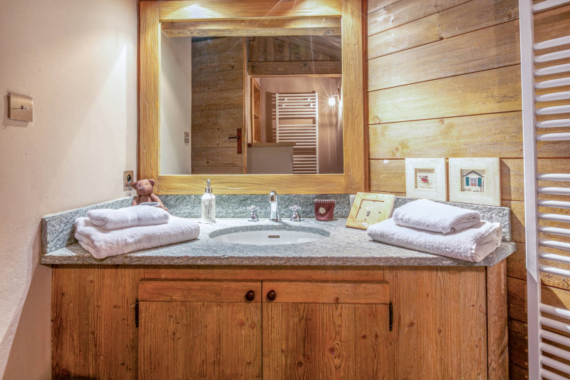 _lv_images__lot_0002340271_16_19342644 _lv_images__lot_0002340271_16_19342644