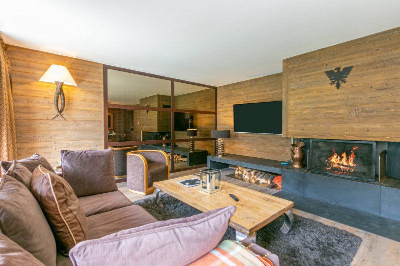 _lv_images__lot_0002340274_03_17831175