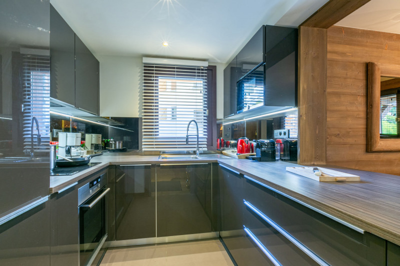 _lv_images__lot_0002340274_07_18119716