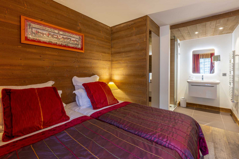 _lv_images__lot_0002340274_12_17301394