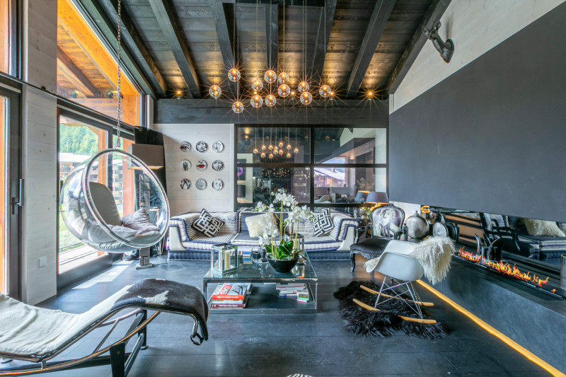 _lv_images__lot_0002340275_02_17301996