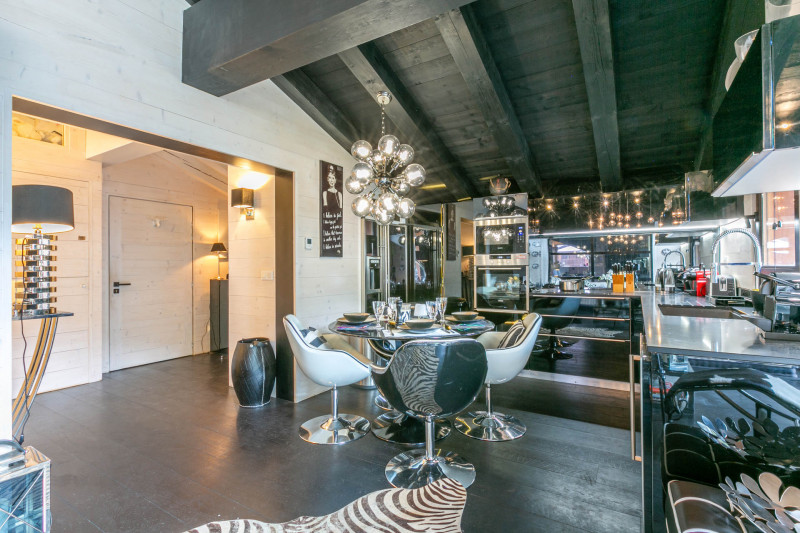 _lv_images__lot_0002340275_05_17436202