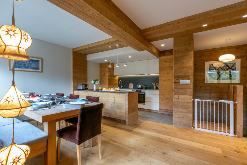 _lv_images__lot_0002340284_04_18223770