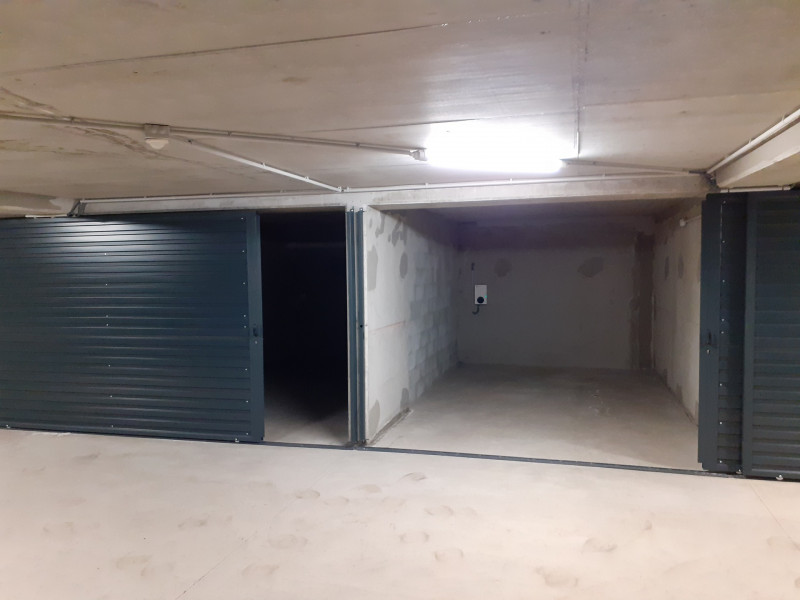 _lv_images__lot_0002340288_08_17428298