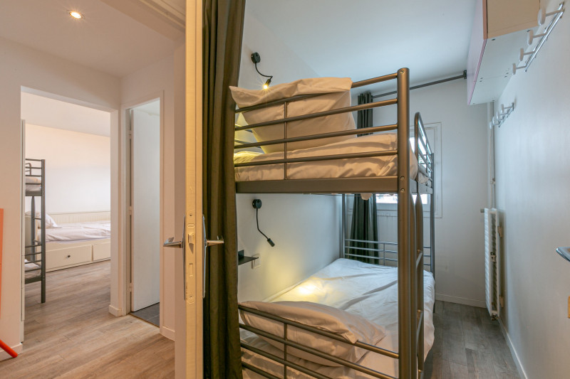 _lv_images__lot_0002340290_10_17828981