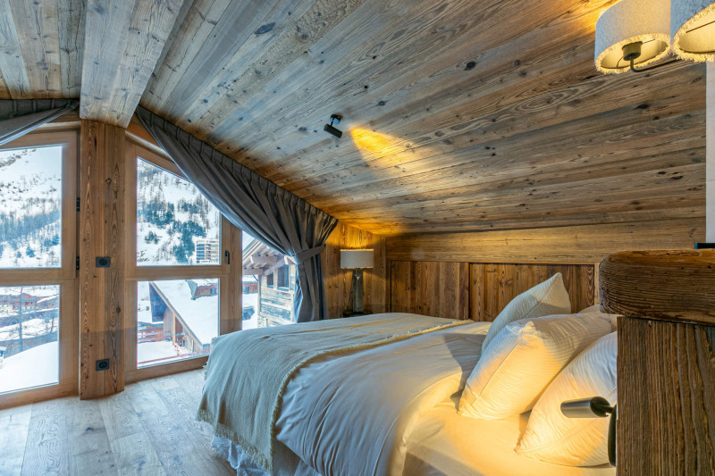 _lv_images__lot_0002340292_14_18259010