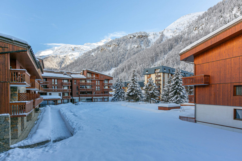 _lv_images__lot_0002340299_11_18260814