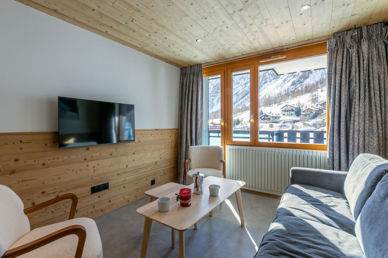 _lv_images__lot_0002340301_03_17408251 _lv_images__lot_0002340301_03_17408251