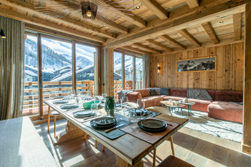 _lv_images__lot_0002340303_05_18258985