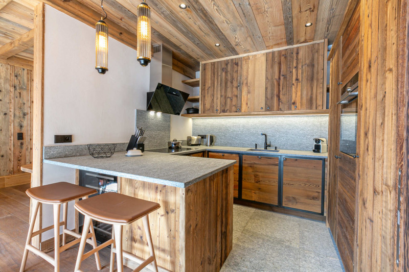 _lv_images__lot_0002340303_07_17398390