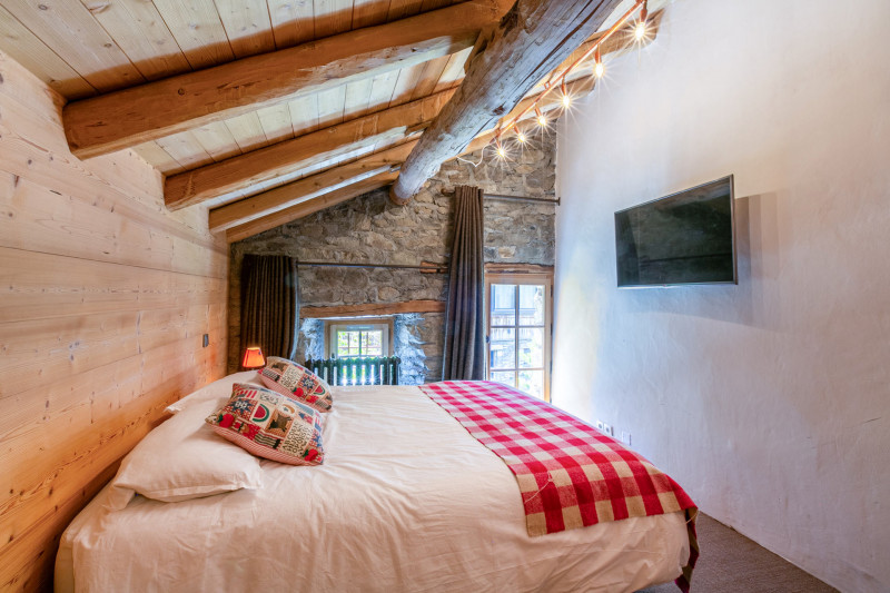 _lv_images__lot_0002340306_12_17941540