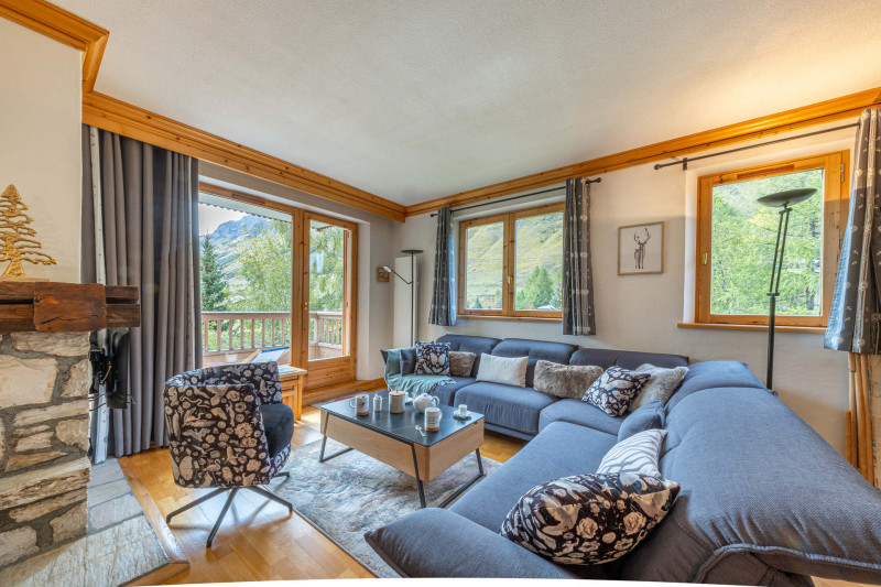 _lv_images__lot_0002340307_01_18261202