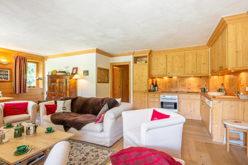 _lv_images__lot_0002340310_06_18356732