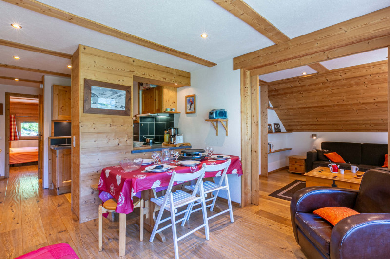 _lv_images__lot_0002340311_02_17993703