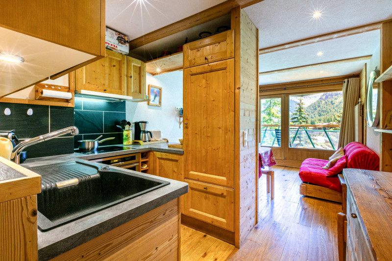 _lv_images__lot_0002340311_04_18449261