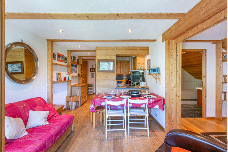 _lv_images__lot_0002340311_08_17425317