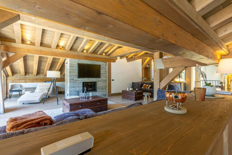 _lv_images__lot_0002340312_06_18356623