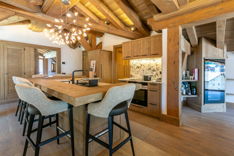 _lv_images__lot_0002340312_09_17300887