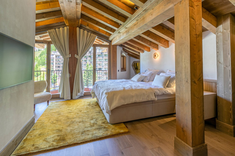 _lv_images__lot_0002340312_14_18329968