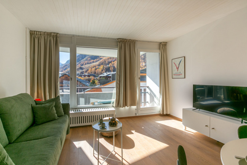 _lv_images__lot_0002340314_01_18180688