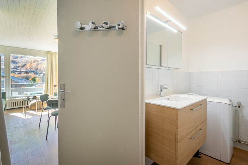 _lv_images__lot_0002340314_08_18304975 _lv_images__lot_0002340314_08_18304975