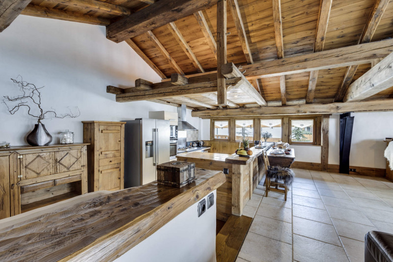 _lv_images__lot_0002340315_06_18303451