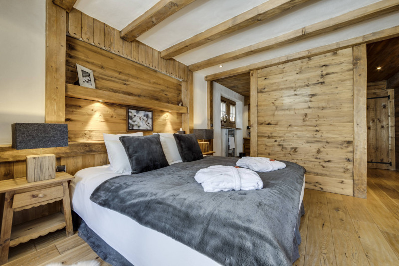 _lv_images__lot_0002340315_11_18259055