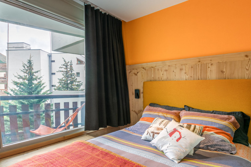 _lv_images__lot_0002340316_07_18100760