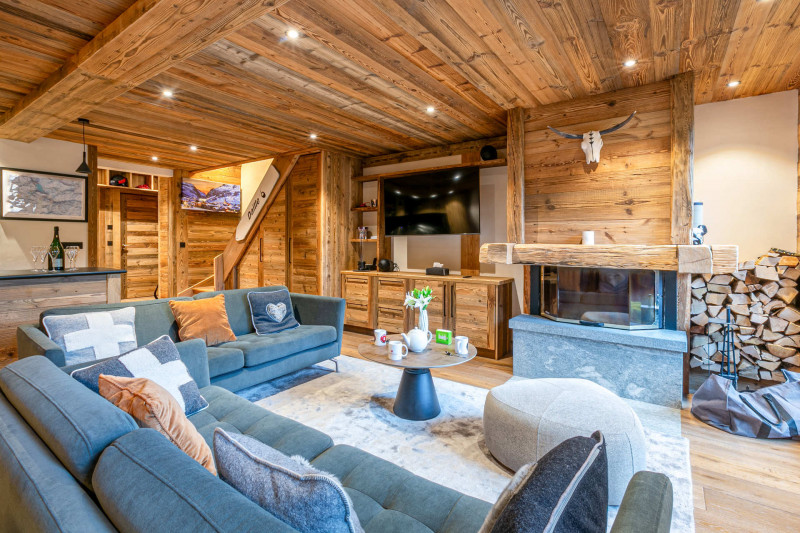 _lv_images__lot_0002340318_03_18225983