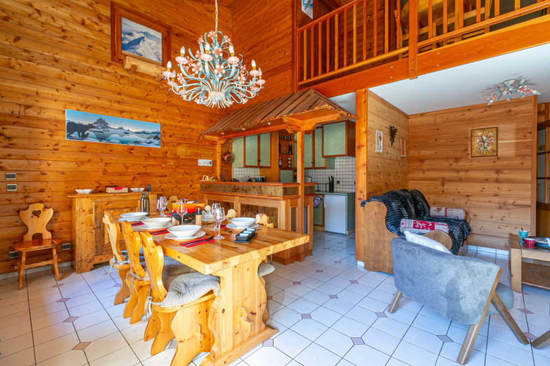 _lv_images__lot_0002340319_01_17760018