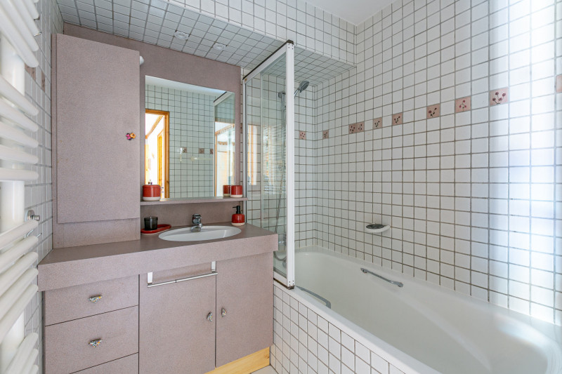 _lv_images__lot_0002340319_08_18226419 _lv_images__lot_0002340319_08_18226419