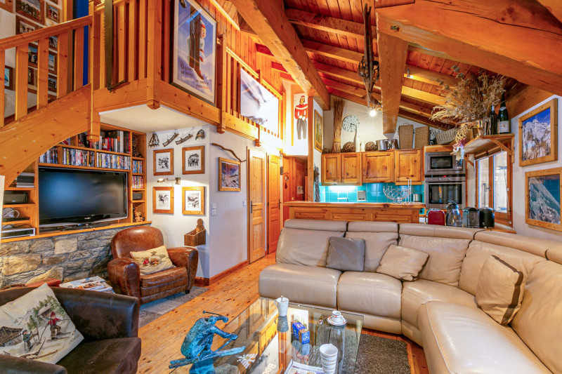 _lv_images__lot_0002340320_01_18548738