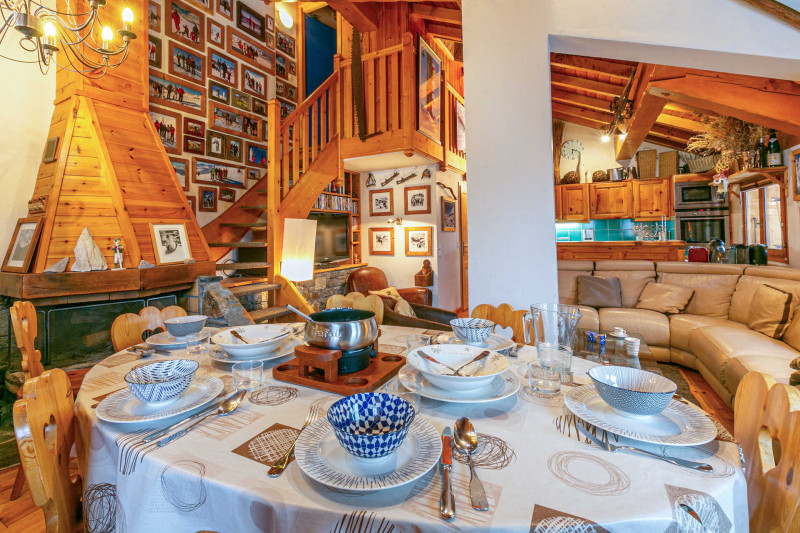 _lv_images__lot_0002340320_03_17435587