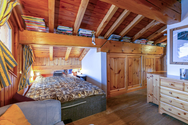 _lv_images__lot_0002340320_07_17444132