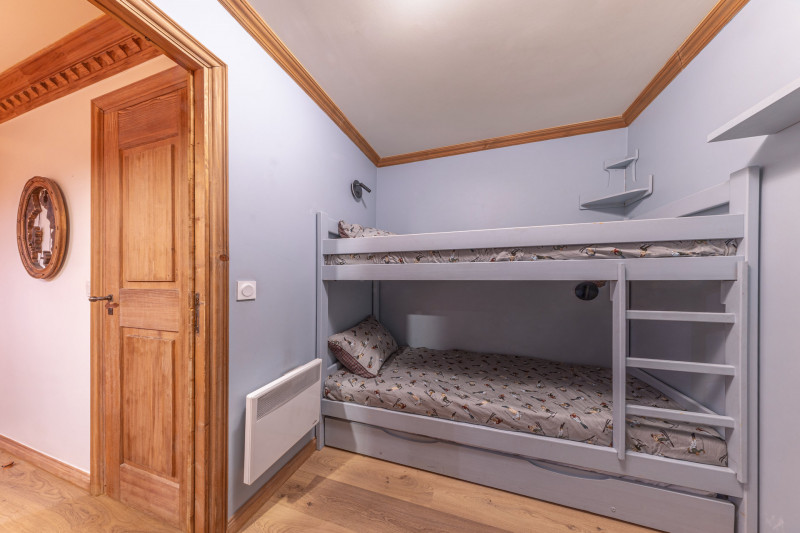 _lv_images__lot_0002340323_13_18430888 _lv_images__lot_0002340323_13_18430888