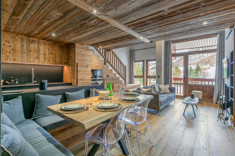 _lv_images__lot_0002340325_01_18557759