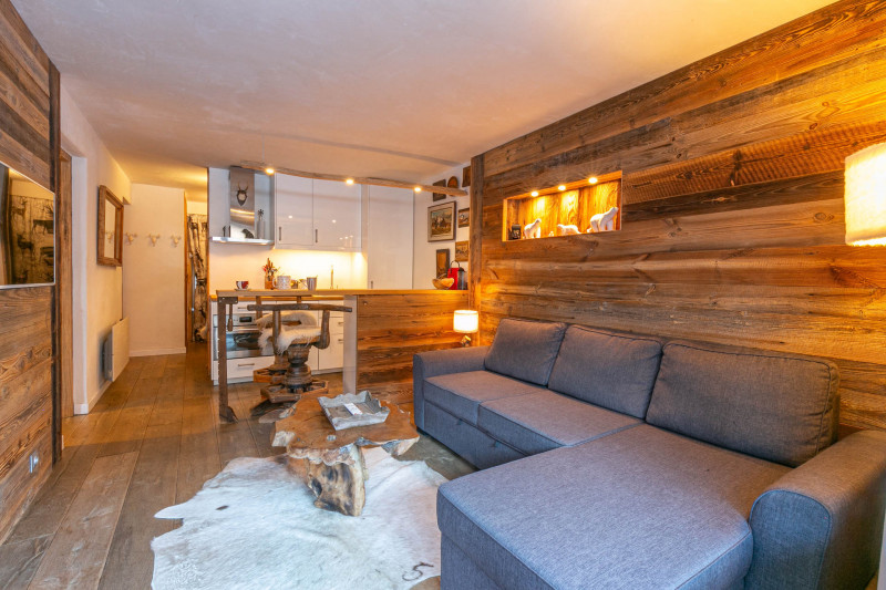 _lv_images__lot_0002340326_01_17829709