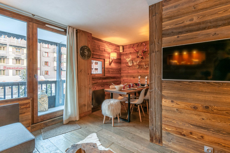 _lv_images__lot_0002340326_04_18180842 _lv_images__lot_0002340326_04_18180842