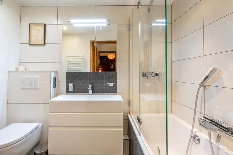 _lv_images__lot_0002340326_11_17758889