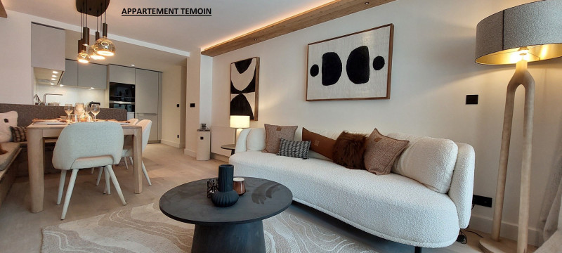 _lv_images__lot_0002340328_02_17299201