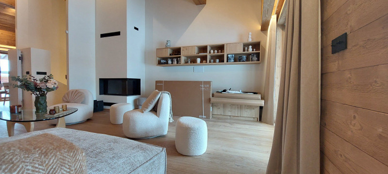 _lv_images__lot_0002340328_03_17314828 _lv_images__lot_0002340328_03_17314828