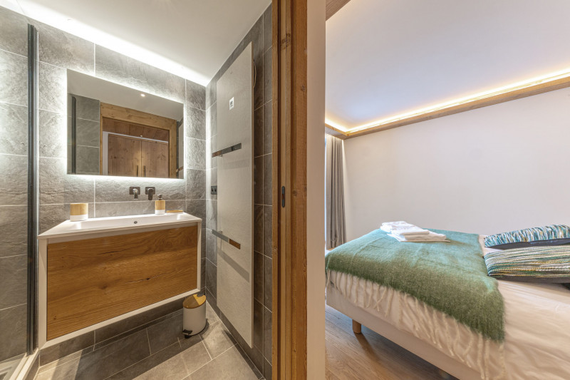 _lv_images__lot_0002340328_11_19351333 _lv_images__lot_0002340328_11_19351333