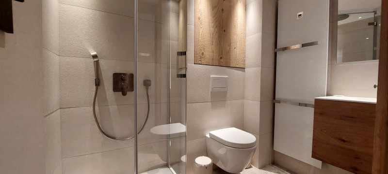 _lv_images__lot_0002340329_09_17399366