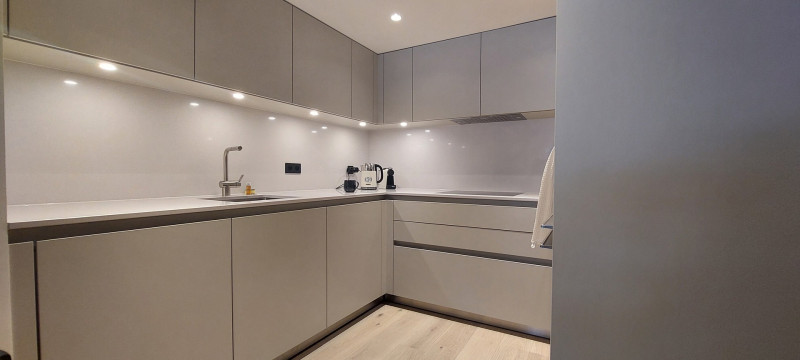 _lv_images__lot_0002340329_11_17399368