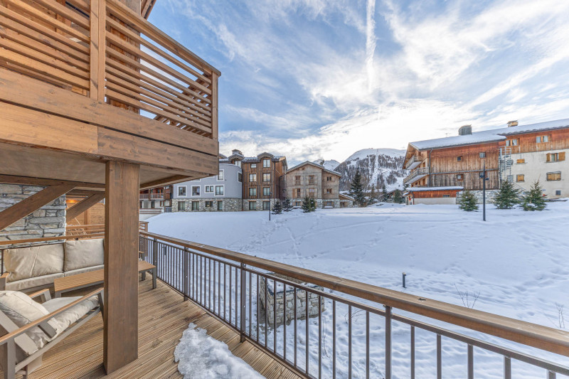 _lv_images__lot_0002340329_15_17758169