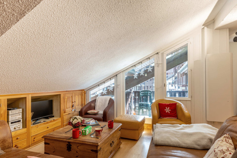 _lv_images__lot_0002340330_01_17831189