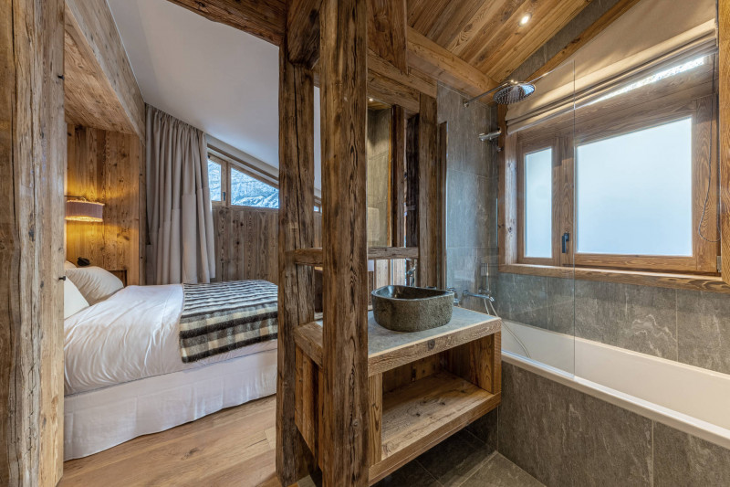 _lv_images__lot_0002340331_10_18485931