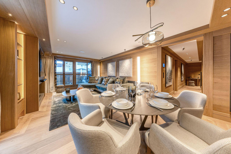 _lv_images__lot_0002340332_01_18304316